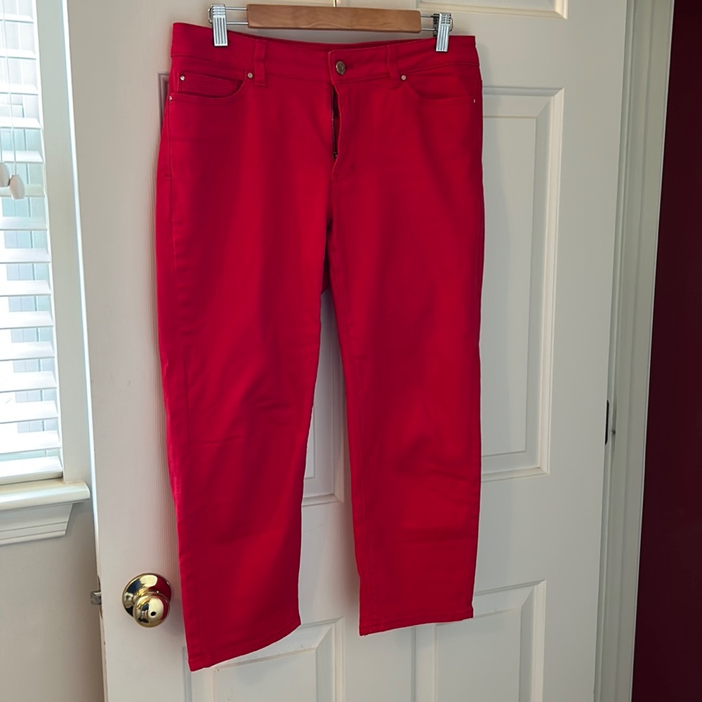 White House Black market slim crop pants size 8